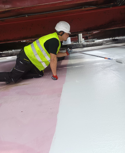 Rekonštrukcia strechy - hydroizolačný náter