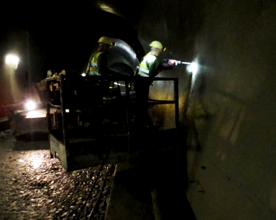 Tunel Višňové – Izolovanie trhlín – injektáž – BASF MasterRock 368 Tix