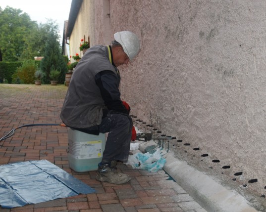 Injection of the building of the General Office Kláštor pod Znievom