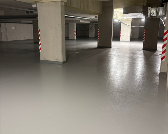 Hydroizolačný a pochôdzny epoxidovo-polyuretánový systémo